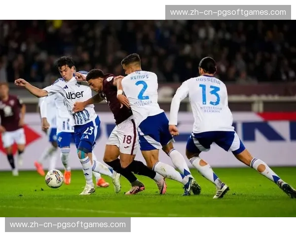 科莫中场绞杀锁死国米命脉 纵向切割与横向封锁双管齐下